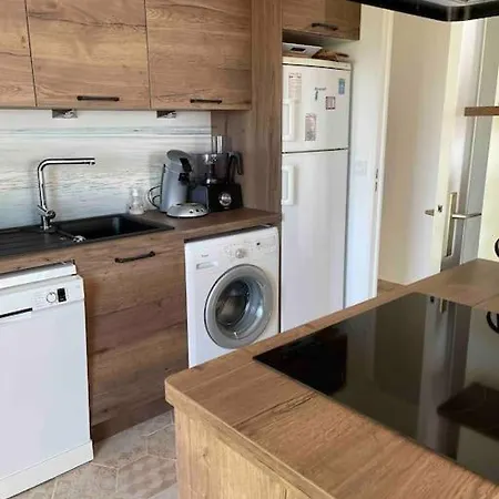 Bord De Avec Garage Μεντόν