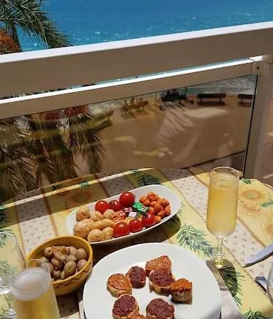 Bord De Avec Garage شقة *