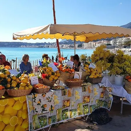 Bord De Avec Garage * مينتون