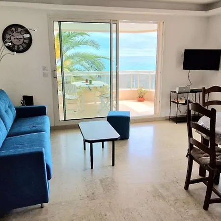 Bord De Avec Garage شقة